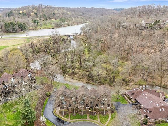 5th image of 10068 Mansion Dr