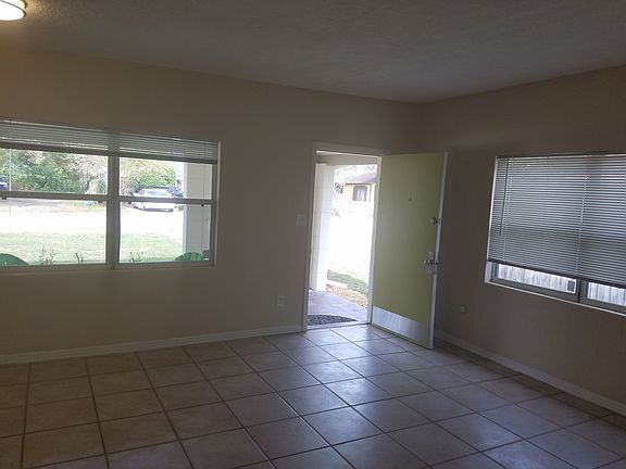 5th image of 2070 E Kaley Ave