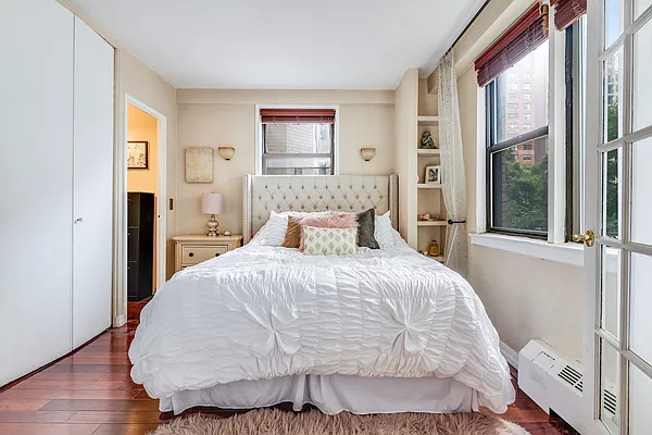 Sold by Compass | media 3