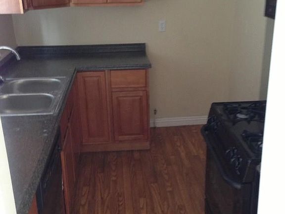 3rd image of 230 S Carmalita St