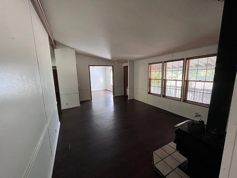 22195 Vallotton Ln — Photo 28