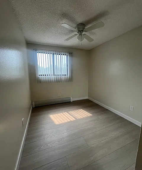 Orchard Glen Apartments — Photo 74