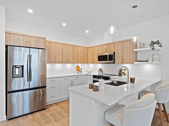 4th image of 3580 Valleyview Dr #134
