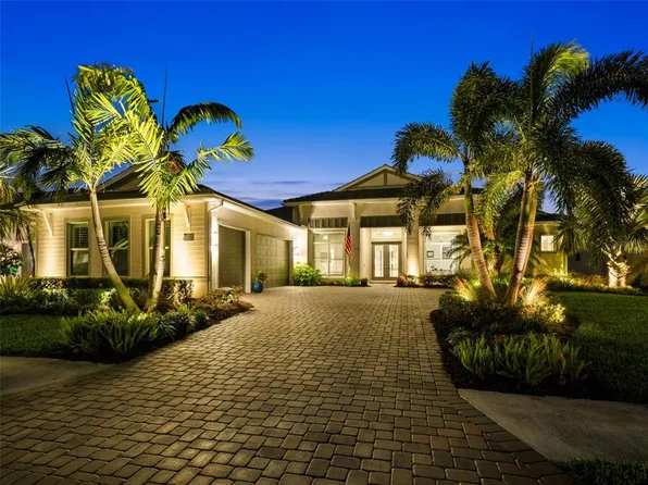 8271 REDONDA LOOP, LAKEWOOD RANCH, FL 34202