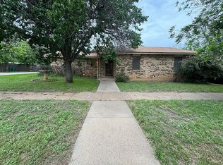 716 W Liveoak St, Coleman, TX 76834