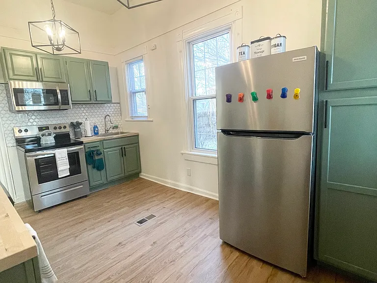 1503 Rogers St — Photo 2