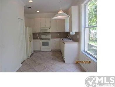 3rd image of 5457 Queenship Ct