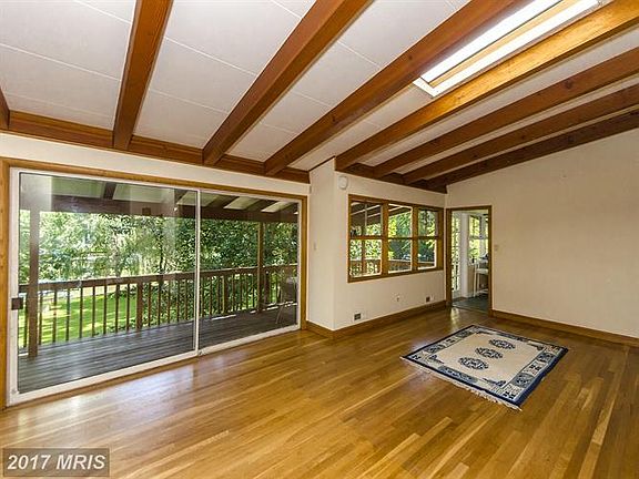 5th image of 6301 Waterway Dr