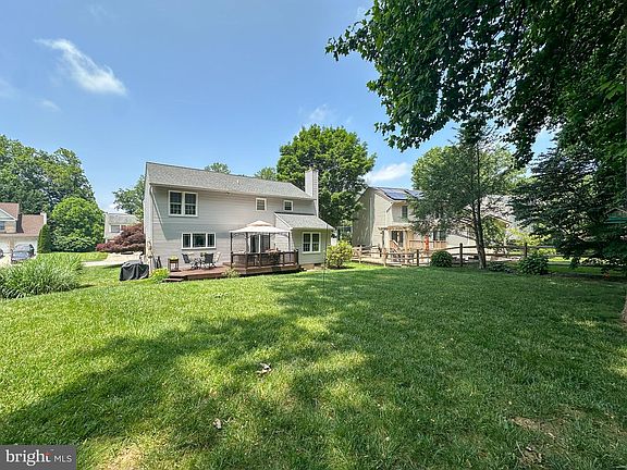 5th image of 1020 Alexandria Way