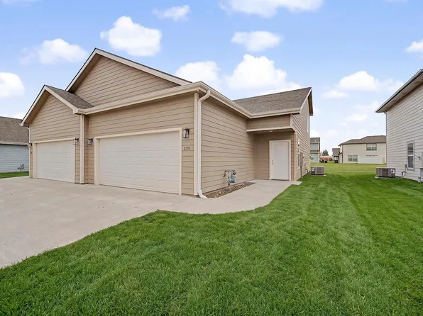 2710 Amelia Ln, Salina, KS 67401
