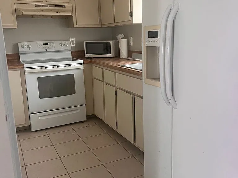 1517-21 SW Santa Barbara Pl — Photo 25