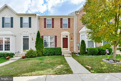 1447 Pangbourne Way Photo 1