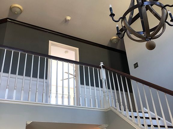 5th image of 1307 Emington Ct