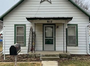 912 E Madison St, Pontiac, IL 61764