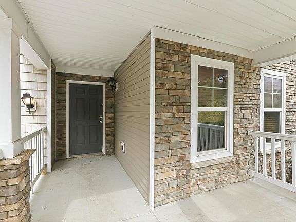 4th image of 3723 Charleston Park Dr