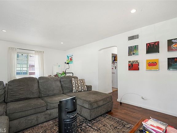 5th image of 1218 W D St