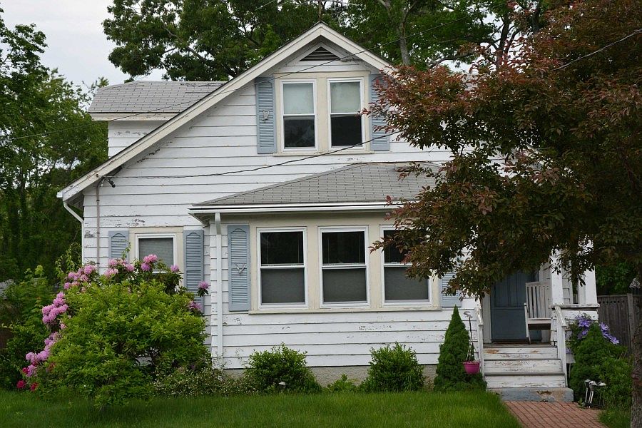 1st image of 1067 Narragansett Pkwy