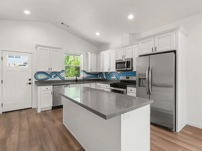 256 Rockfellow Pl — Photo 3