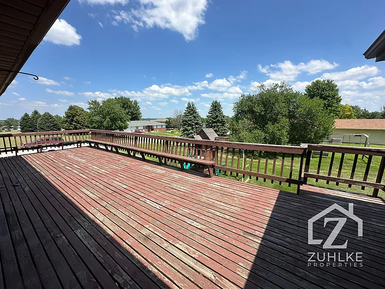 320 N Sunset St — Photo 13