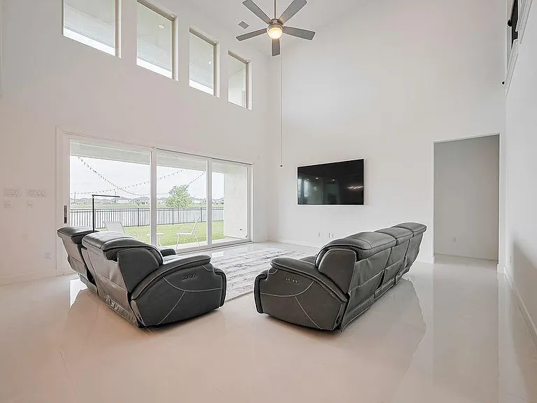 18311 Licola Meadow Ln — Photo 10