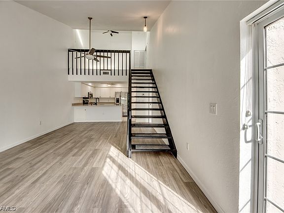 4th image of 8991 Somerset Blvd