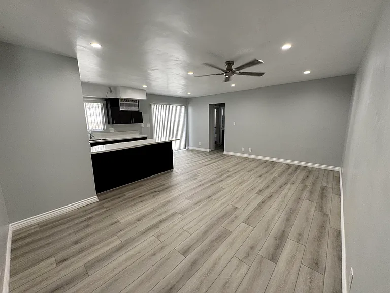 6911 Haskell Ave #108 — Photo 5