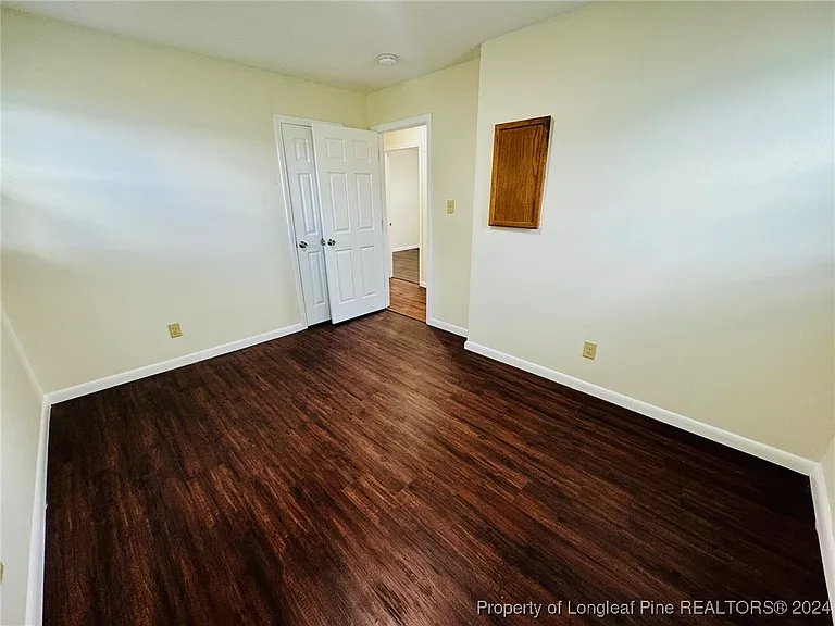 105 E Railroad St — Photo 23