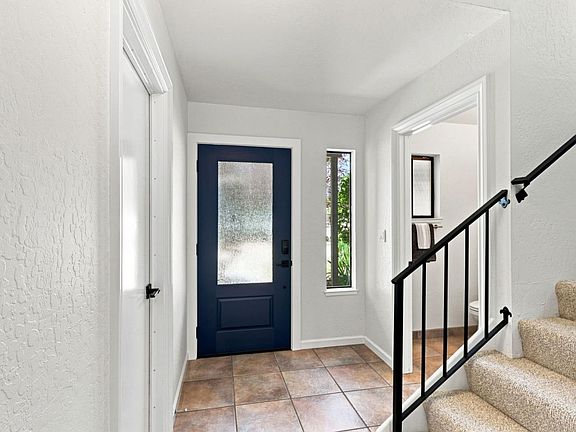 5th image of 3021 Buckingham Ln