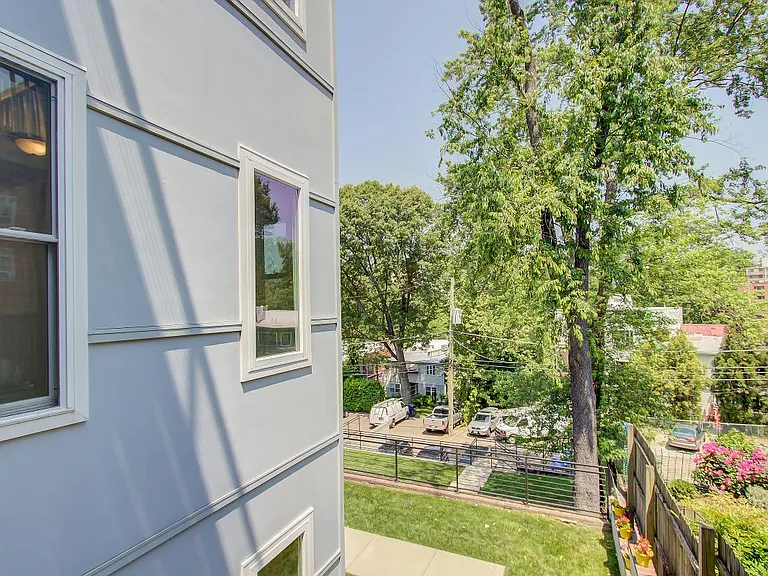 3937 Davis Pl NW #4 — Photo 29
