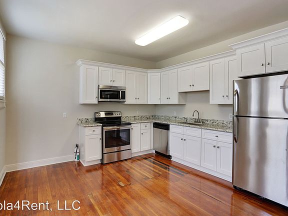 3rd image of 11 Marlborough Gate Pl APT C