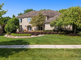 54417 Ridgeview Dr, Shelby Township, MI 48316
