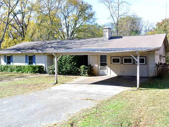 3rd image of 204 Green Lane Trl