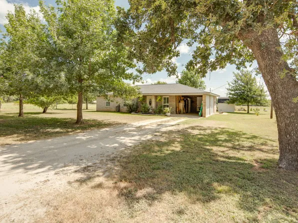 978 Holly Cemetary Rd, Franklin, TX 77856