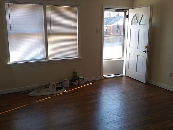 2nd image of 429 S Harvey Ave