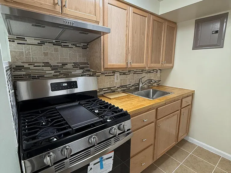 7402 18th Ave #111 — Photo 9