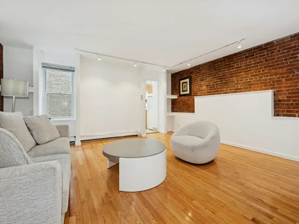 131 East 39th Street image 10 of 12