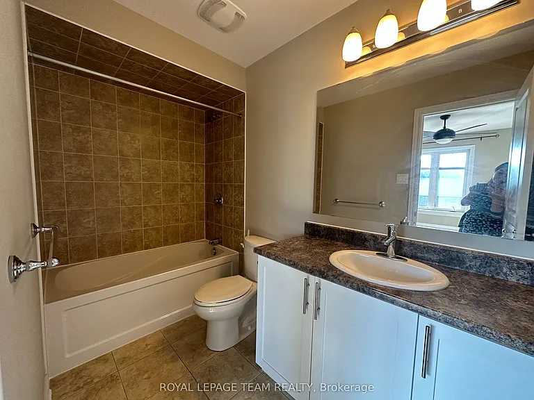 940 Cobble Hill Dr — Photo 10