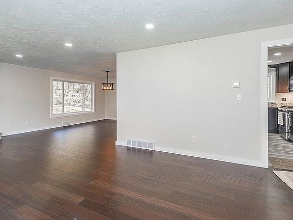 LIving Room / Dining Room