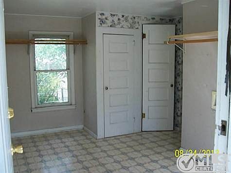 5th image of 1901 Avenue D