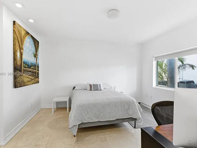 1249 Biscaya Dr — Photo 33