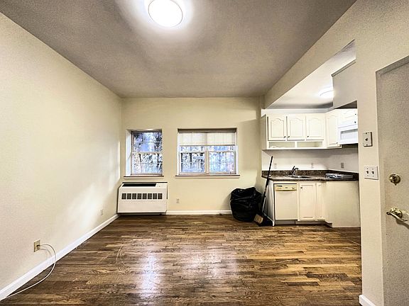 2nd image of 2582 37th St #1A