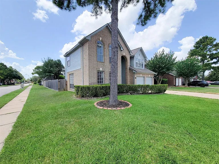 17403 Canyon Knoll Dr — Photo 3