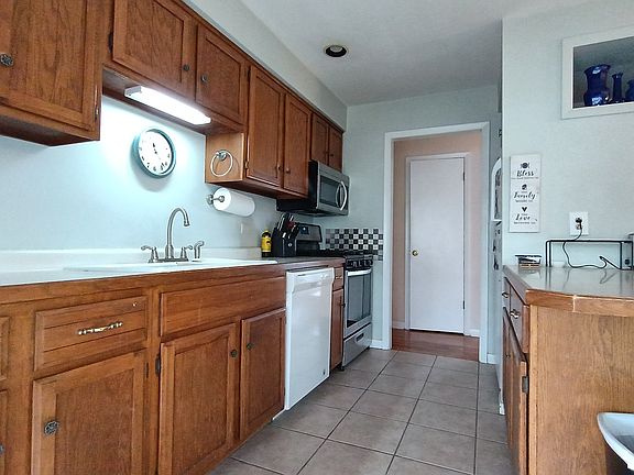 5th image of 16317 66th Ct