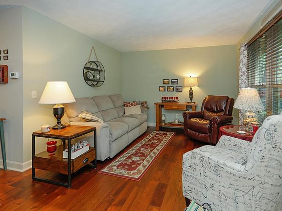 58084 Oakwood Dr-104