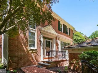 9420 Turnberry Dr, Potomac, MD 20854