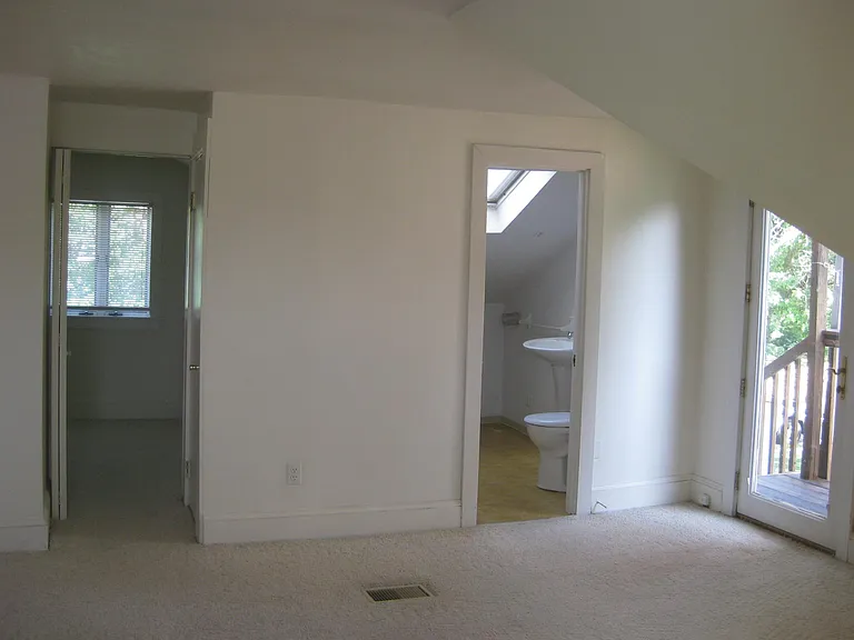 300 Inman Ter #2 — Photo 10