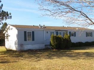 4 James Cir, Saint Albans, VT 05478