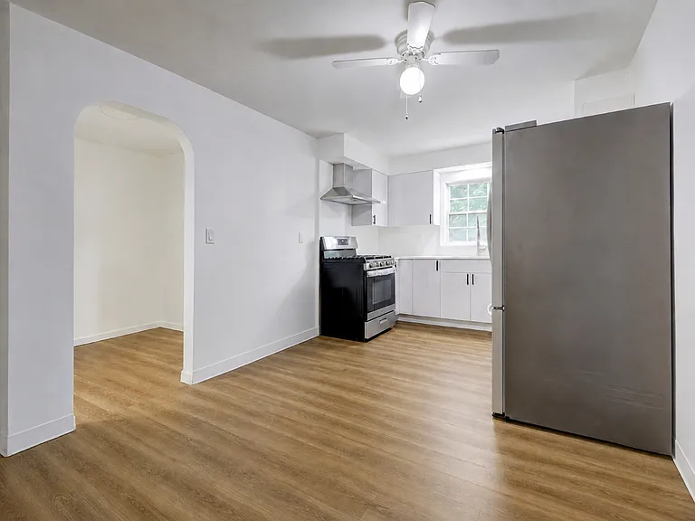 4-21 Saddle River Rd #2 — Photo 2
