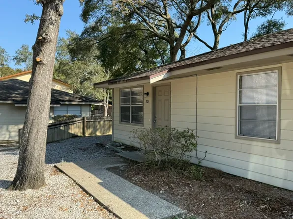 205 Buddy Phelps Dr, Niceville, FL
