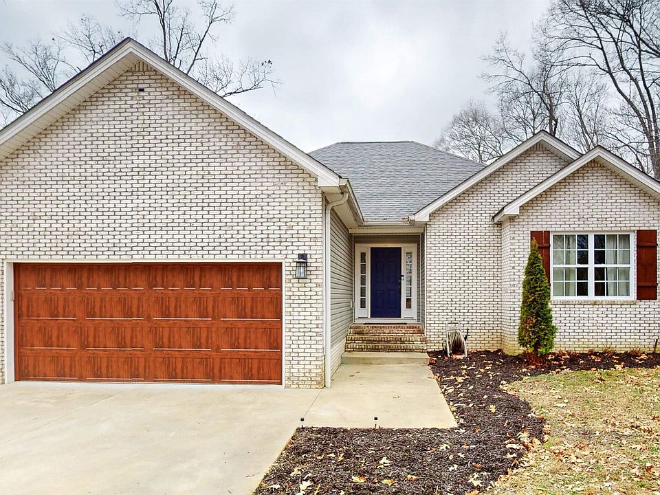 1st image of 123 Deepwood Est
